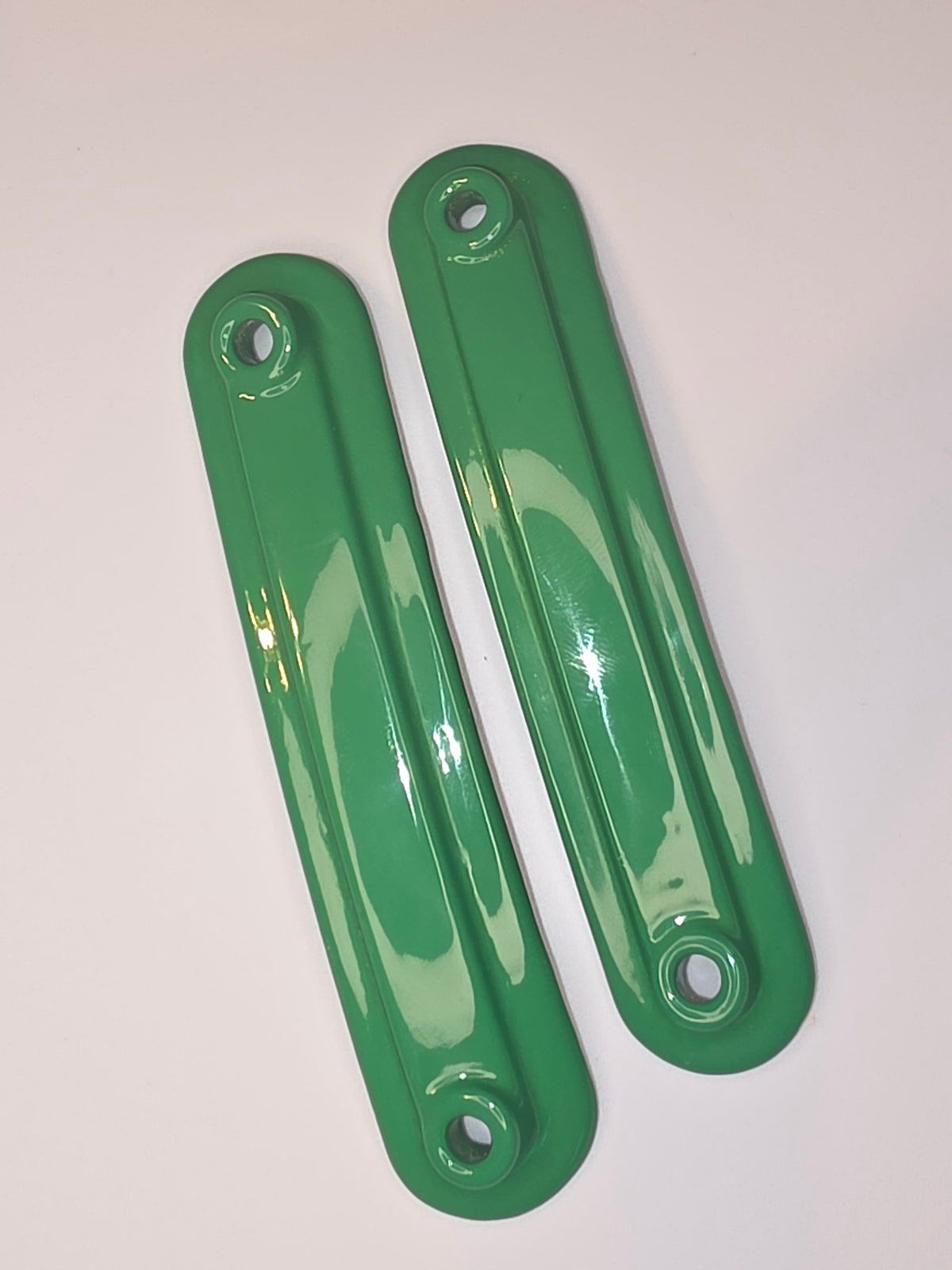 Colored Windshield Accent Brackets for 2024+ Harley-Davidson Road Glide