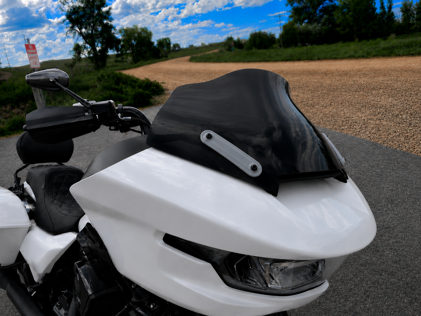 Grey Windshield Accent Brackets for 2024+ Harley-Davidson Road Glide ( fits 10 inch Klock Works Windshield)