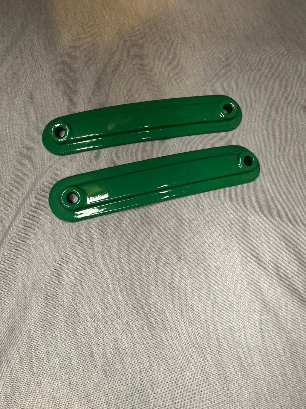 Gloss Green 10 inch klockworks Windshield Accent Brackets for 2024+ Harley Davidson Road Glide