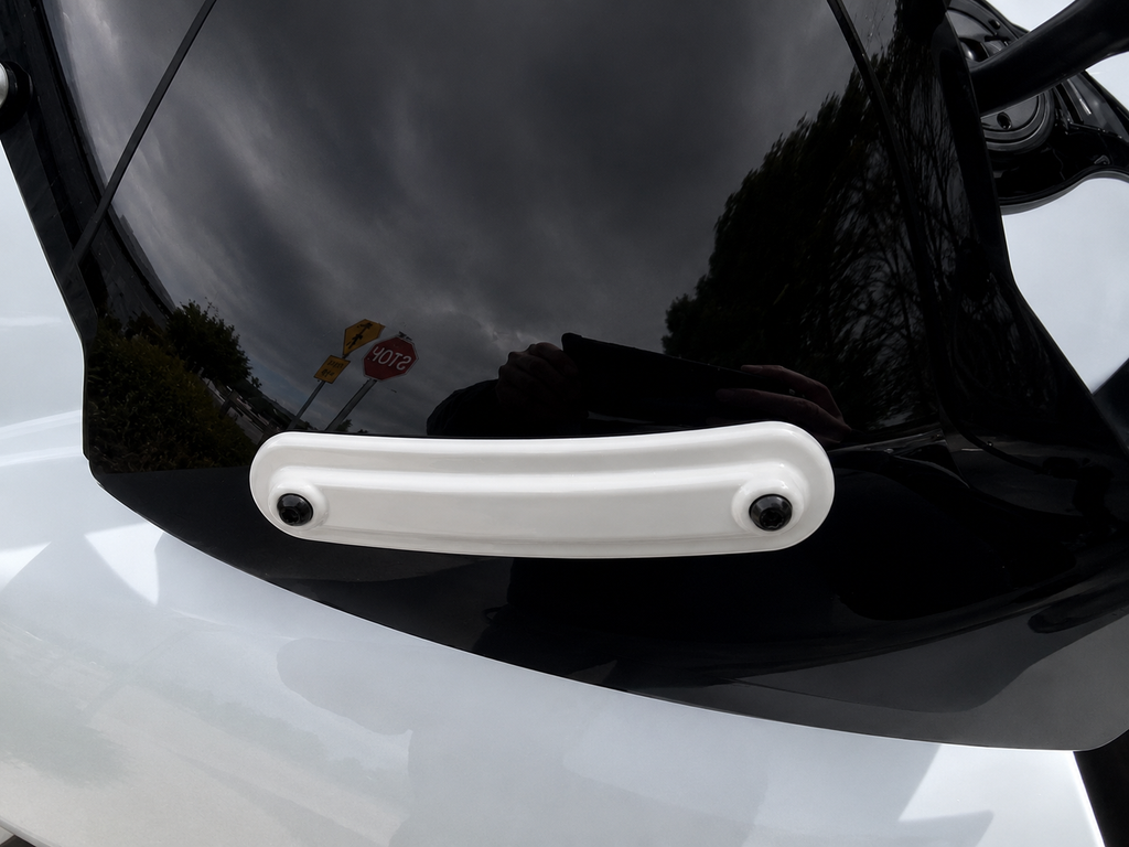 White Windshield Accent Brackets for 2024+ Harley-Davidson Road Glide ( fits 10 inch Klock Works Windshield)