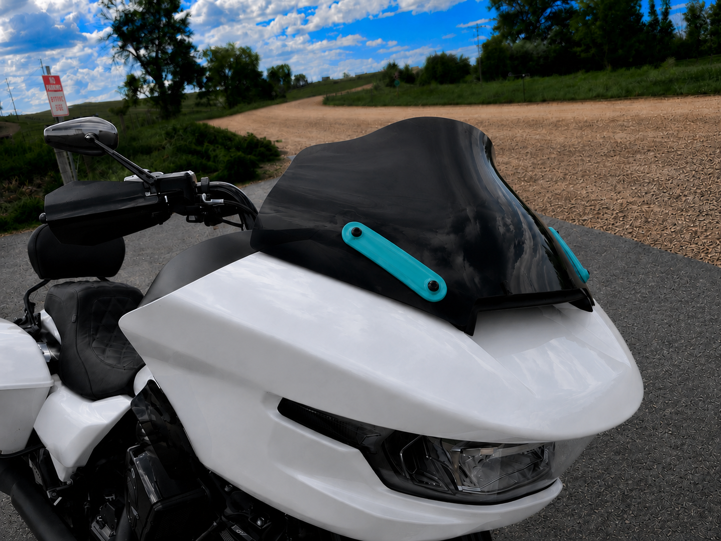 Teal Windshield Accent Brackets for 2024+ Harley-Davidson Road Glide ( fits 10 inch Klock Works Windshield)