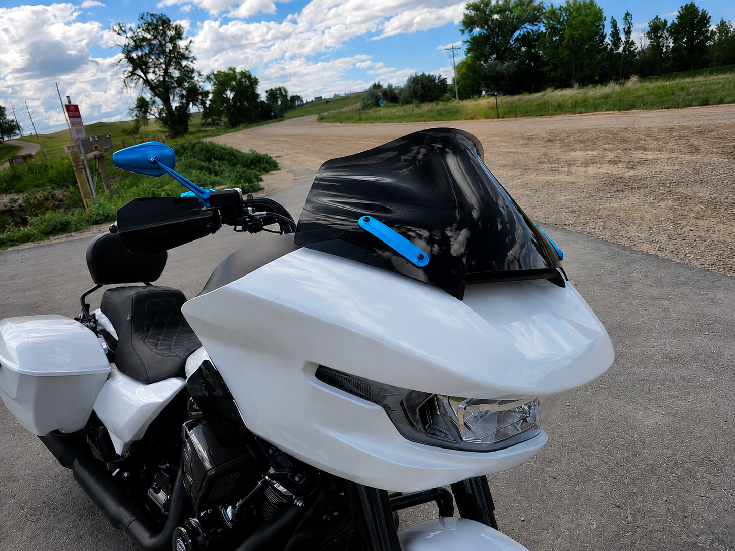 Pop Blue Windshield Accent Brackets for 2024+ Harley-Davidson Road Glide ( fits 10 inch Klock Works Windshield)