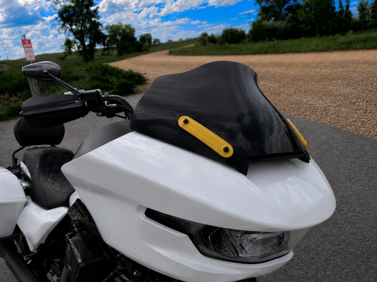 Yellow Windshield Accent Brackets for 2024+ Harley-Davidson Road Glide ( fits 10 inch Klock Works Windshield)