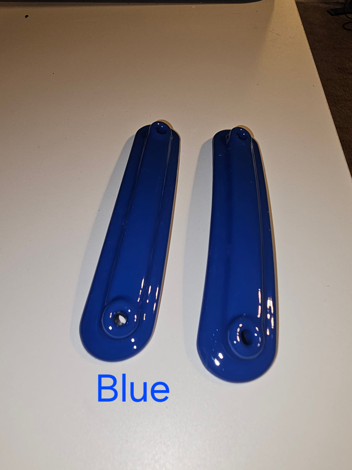 Colored Windshield Accent Brackets for 2024+ Harley-Davidson Road Glide
