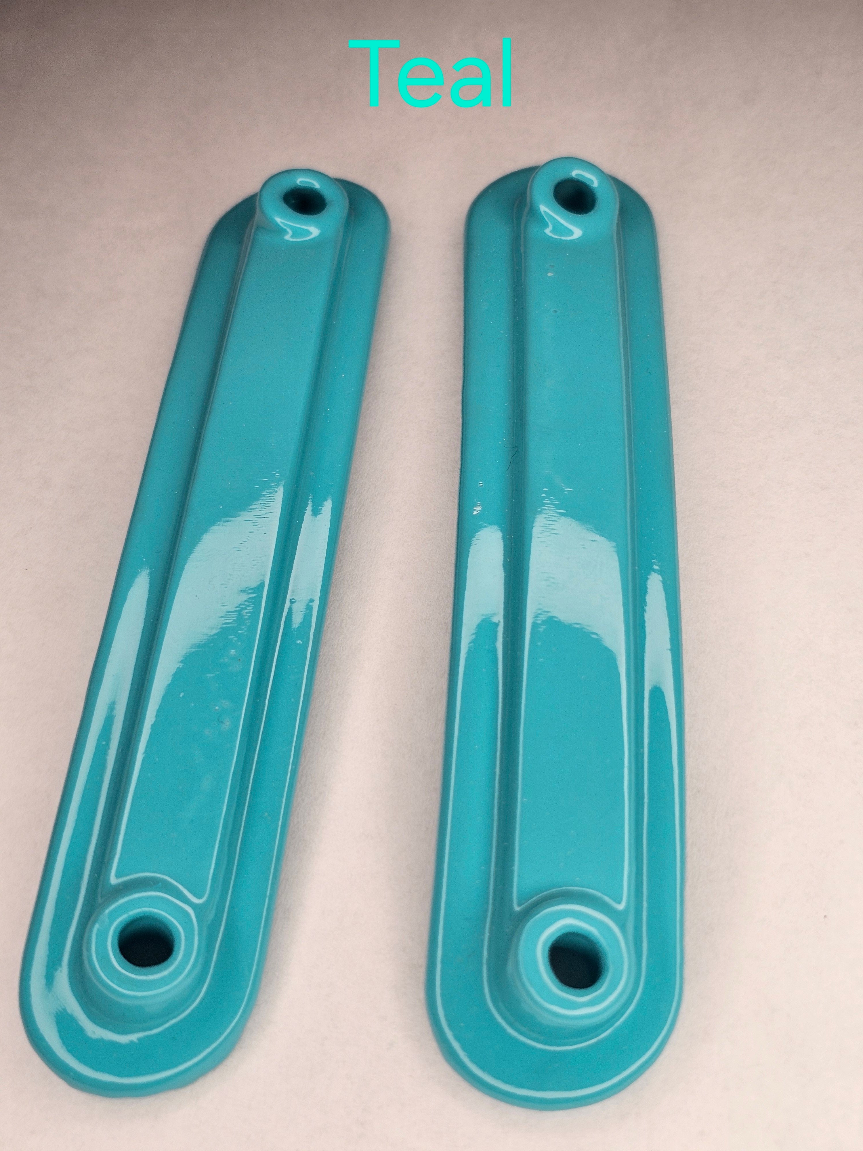 Teal Windshield Accent Brackets for 2024+ Harley-Davidson Road Glide ( fits 10 inch Klock Works Windshield)